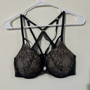 Victoria's Secret Very Sexy Push Up Bra Size 34C Front Close Strappy Back